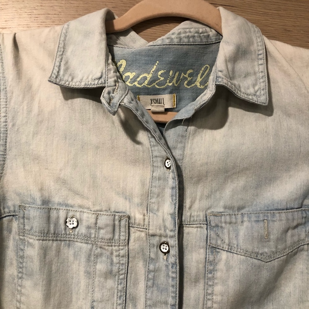 Madewell |chambray light wash button down shirt XS - Picture 3 of 5
